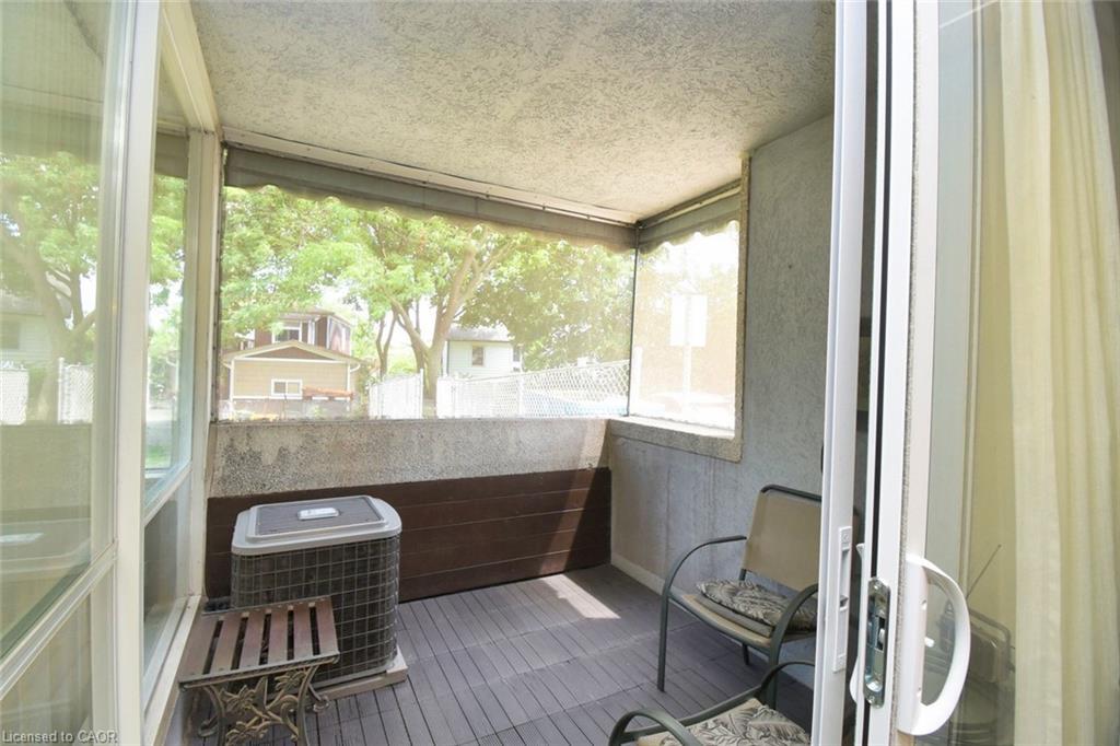 108-40 Harrisford Street, Hamilton, ON - With Exterior