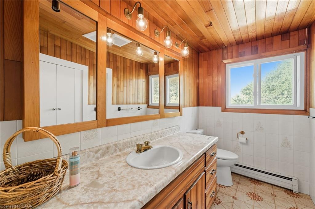 328 Trinity Church Road, Glanbrook, ON