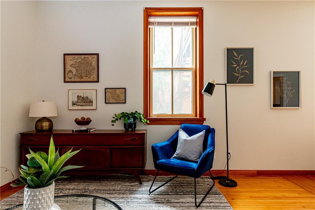 218 Bay Street S, Hamilton, ON - Indoor