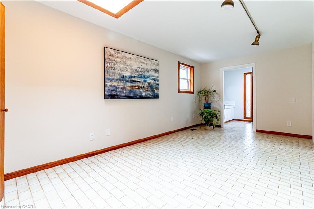218 Bay Street S, Hamilton, ON - Indoor Photo Showing Other Room