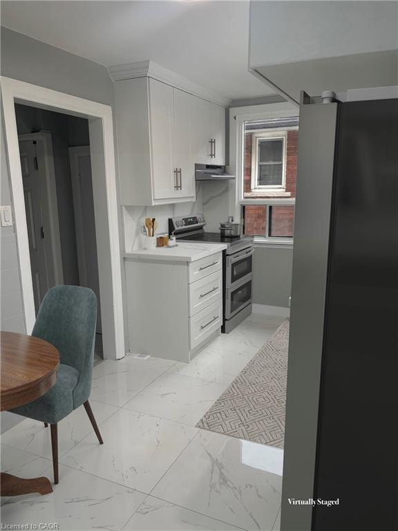 46 Delena Avenue S, Hamilton, ON - Indoor