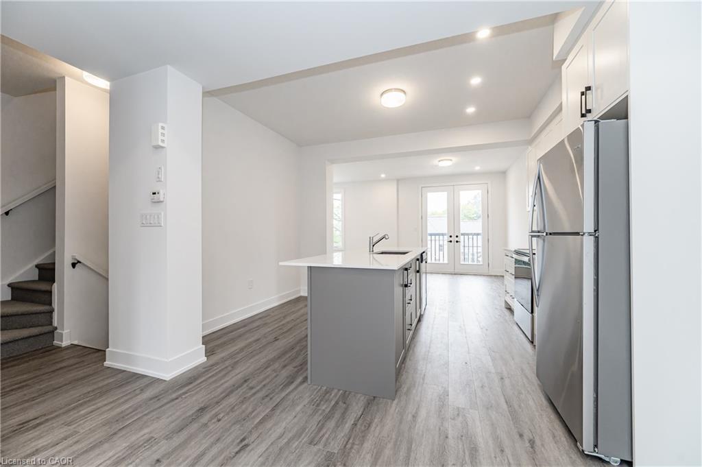 8-99 Roger Street, Waterloo, ON - Indoor