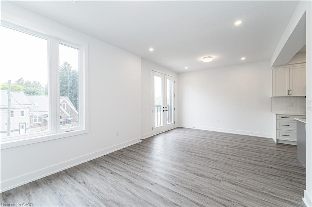 8-99 Roger Street, Waterloo, ON - Indoor