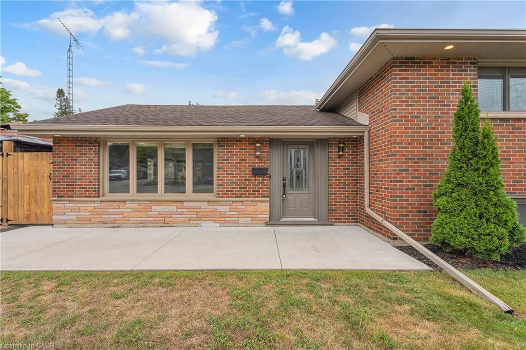 35 Hickery Place, Brantford, ON - Outdoor