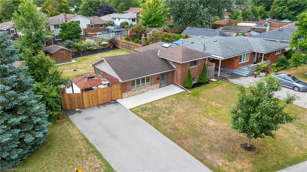 35 Hickery Place, Brantford, ON - Outdoor