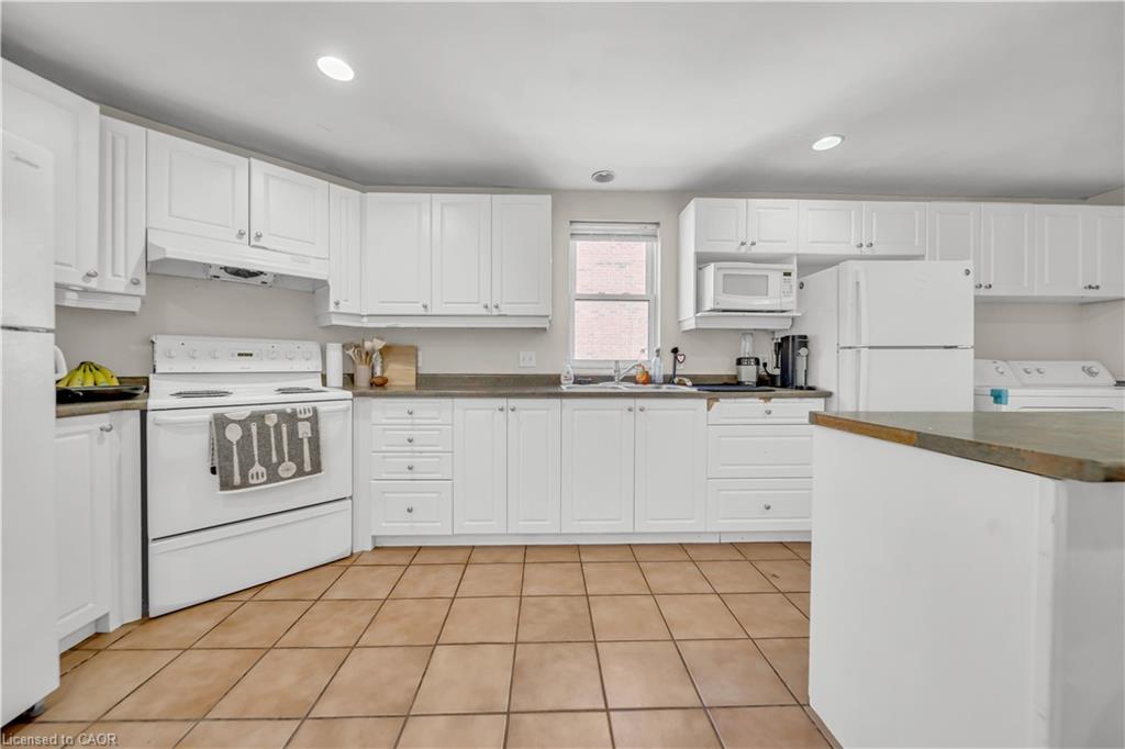 24 Columbia Street W, Waterloo, ON