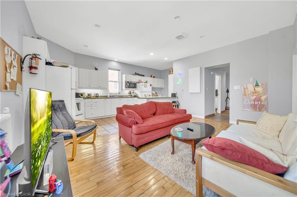 24 Columbia Street W, Waterloo, ON