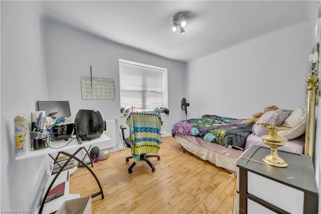 24 Columbia Street W, Waterloo, ON