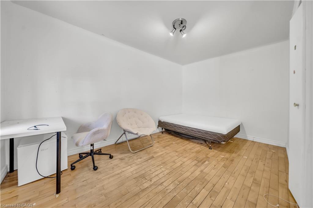 24 Columbia Street W, Waterloo, ON