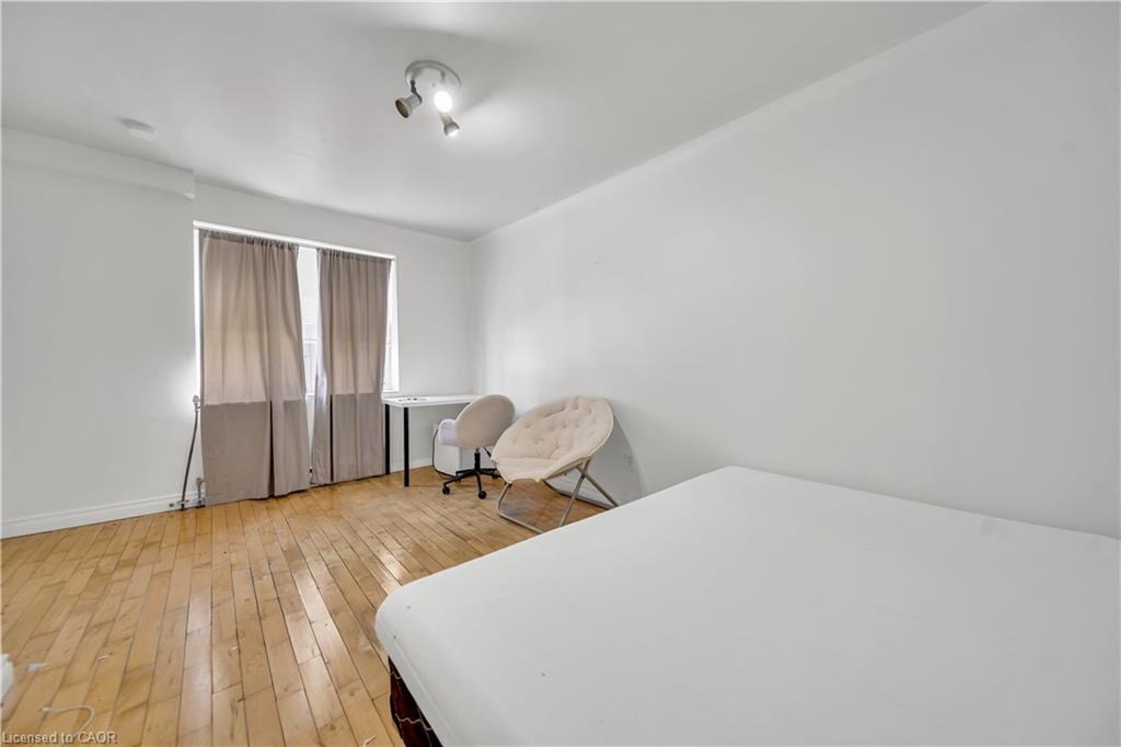 24 Columbia Street W, Waterloo, ON