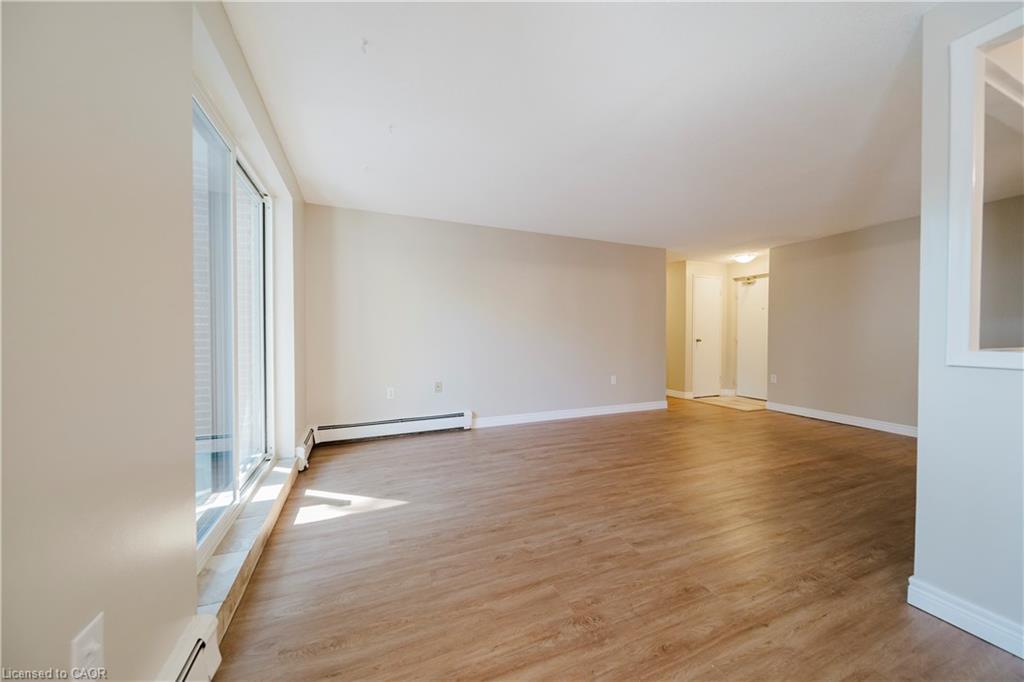 110-279 Chandler Drive, Kitchener, ON - Indoor Photo Showing Other Room