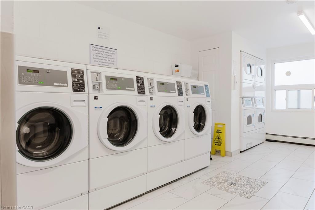 110-279 Chandler Drive, Kitchener, ON - Indoor Photo Showing Laundry Room