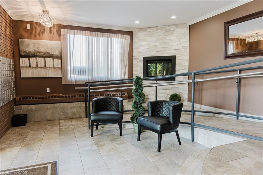 110-279 Chandler Drive, Kitchener, ON - Indoor Photo Showing Other Room