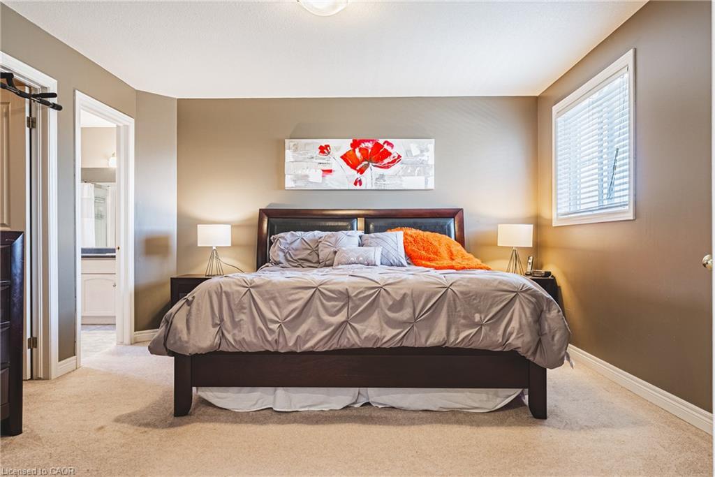 19 Liuna Court, Hamilton, ON - Indoor Photo Showing Bedroom
