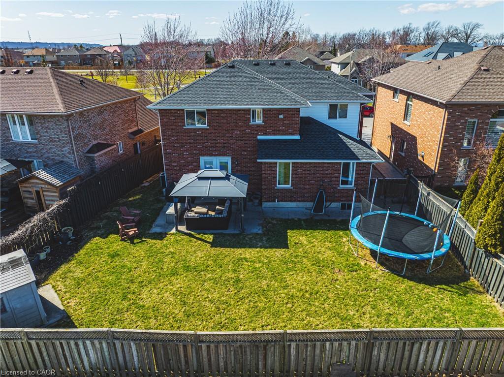 19 Liuna Court, Hamilton, ON - Outdoor