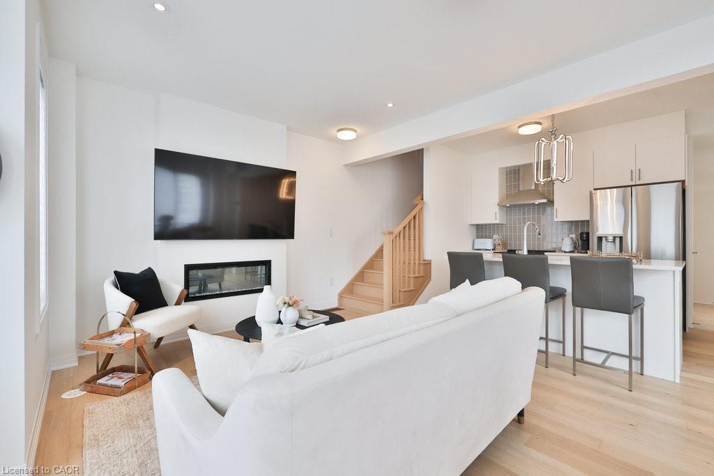 9 Crown Gate, Oakville, ON - Indoor With Fireplace