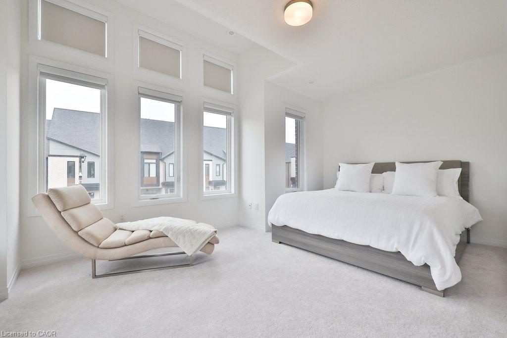 9 Crown Gate, Oakville, ON - Indoor Photo Showing Bedroom