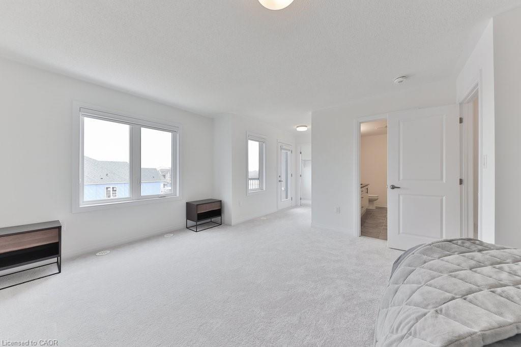 9 Crown Gate, Oakville, ON - Indoor Photo Showing Bedroom