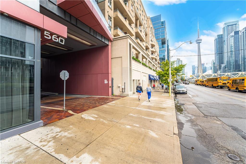 821-560 Front Street W, Toronto, ON - Outdoor