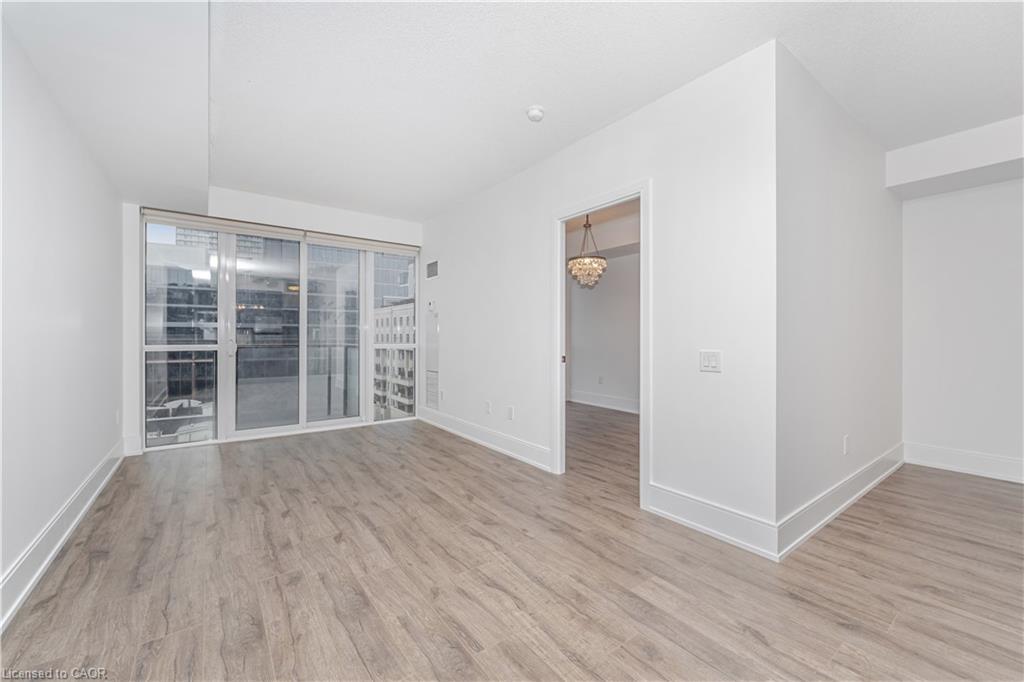 821-560 Front Street W, Toronto, ON - Indoor Photo Showing Other Room