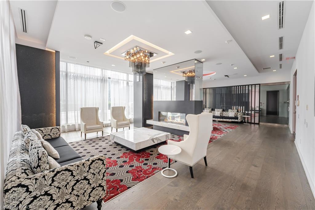 821-560 Front Street W, Toronto, ON - Indoor