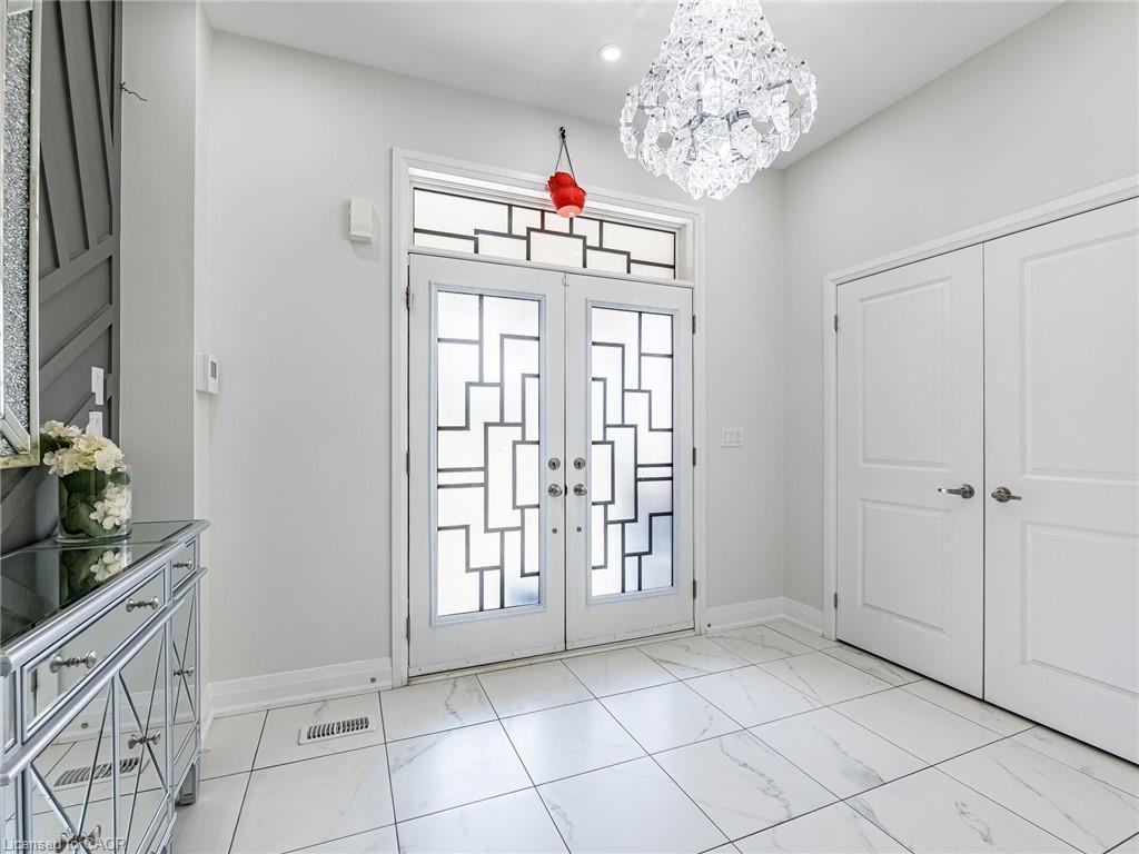 22 Rolling Rock Way, Brampton, ON - Indoor Photo Showing Other Room