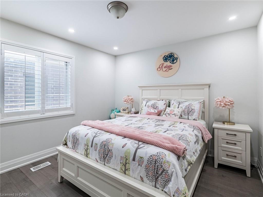22 Rolling Rock Way, Brampton, ON - Indoor Photo Showing Bedroom