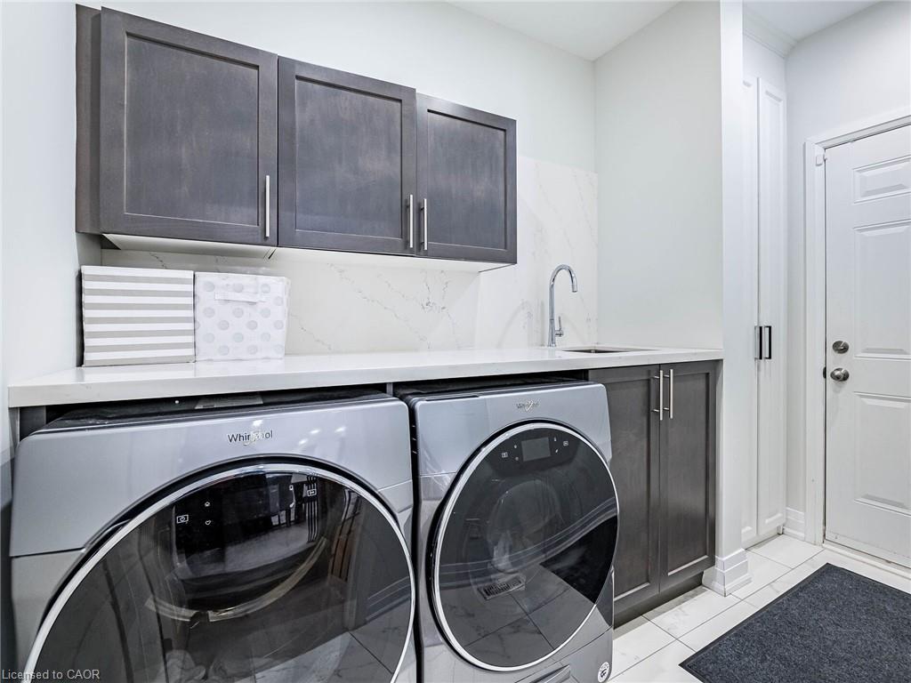 22 Rolling Rock Way, Brampton, ON - Indoor Photo Showing Laundry Room