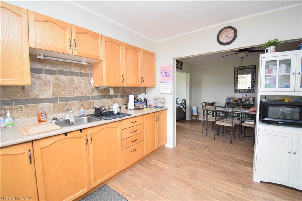 334789 33Rd Line, Ingersoll, ON - Indoor Photo Showing Kitchen With Double Sink