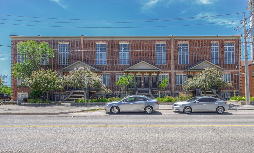 109-555 King Street E, Kitchener, ON - Outdoor