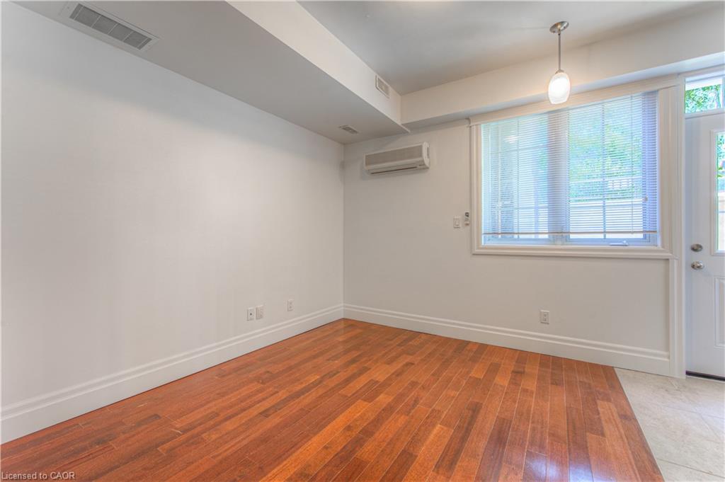 109-555 King Street E, Kitchener, ON - Indoor Photo Showing Other Room