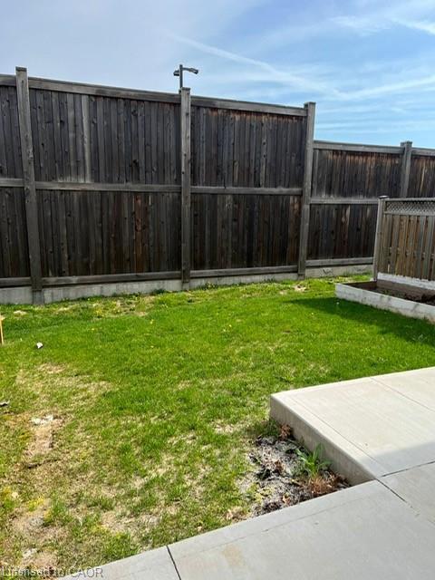 68 Bloom Crescent, Hamilton, ON - Outdoor