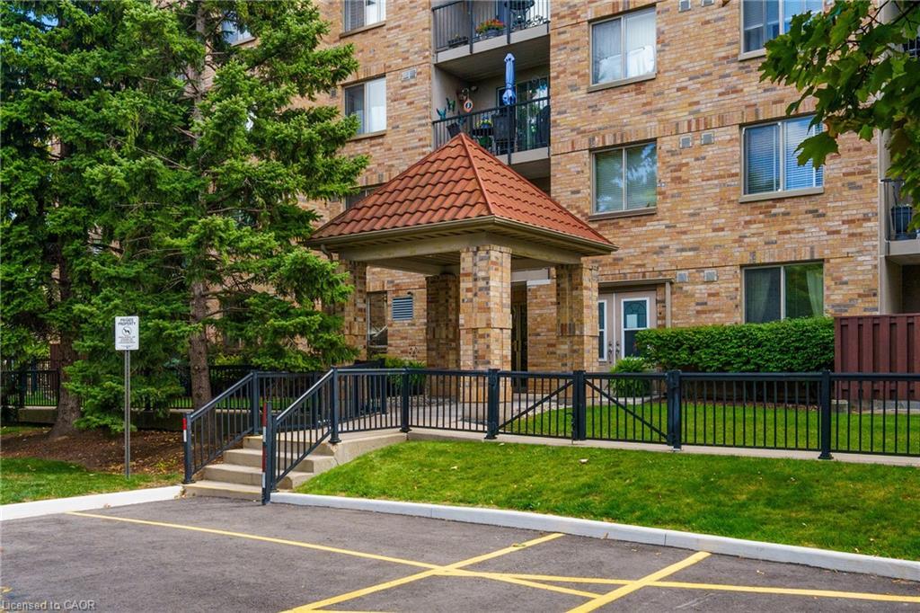 211-3499 Upper Middle Road, Burlington, ON - Outdoor With Balcony