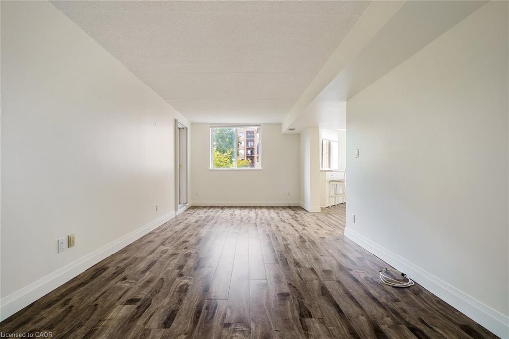 211-3499 Upper Middle Road, Burlington, ON - Indoor Photo Showing Other Room