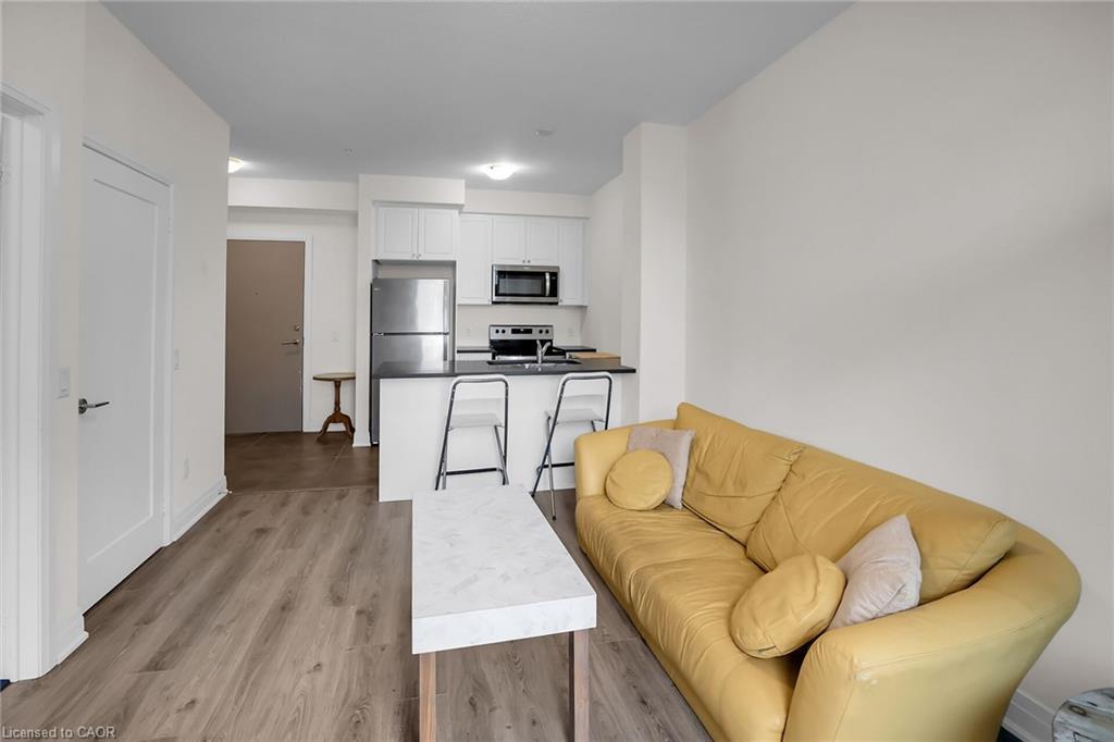 431-16 Concord Place, Grimsby, ON - Indoor