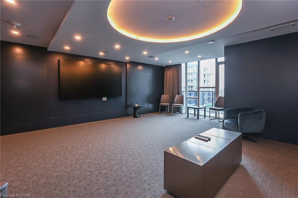 431-16 Concord Place, Grimsby, ON - Indoor Photo Showing Other Room