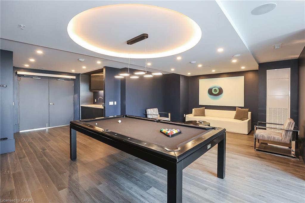 431-16 Concord Place, Grimsby, ON - Indoor Photo Showing Other Room