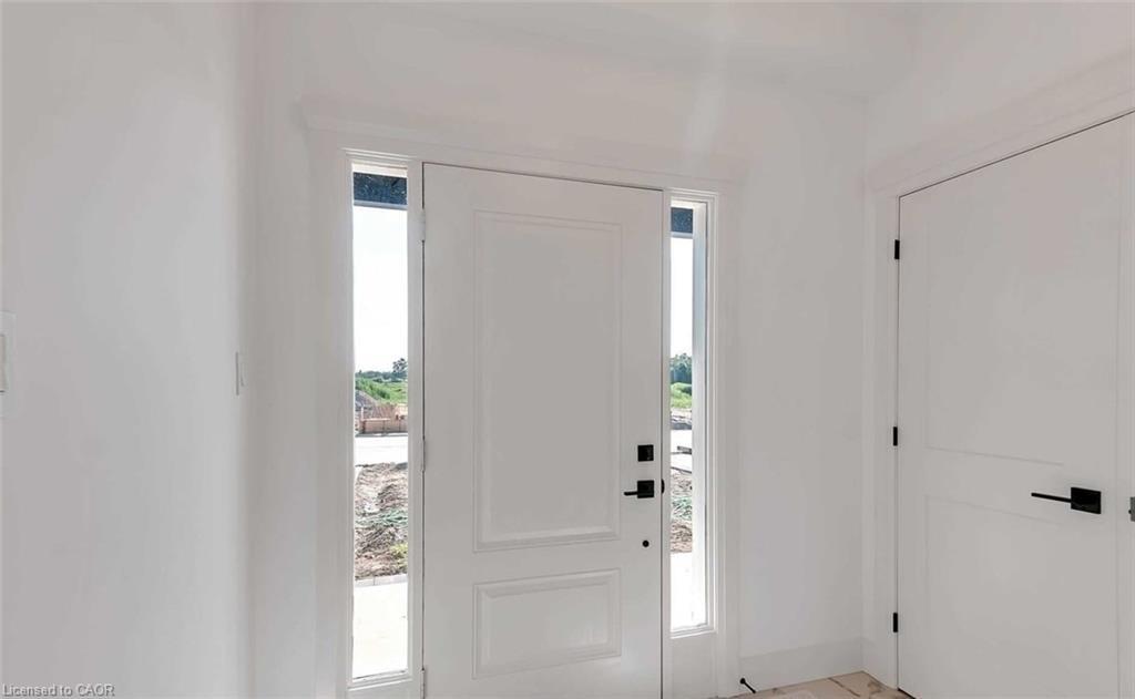 28 Rosina Lane, Thamesford, ON - Indoor Photo Showing Other Room