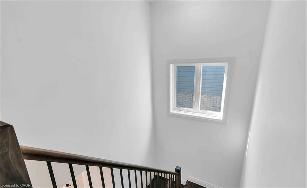 28 Rosina Lane, Thamesford, ON - Indoor Photo Showing Other Room