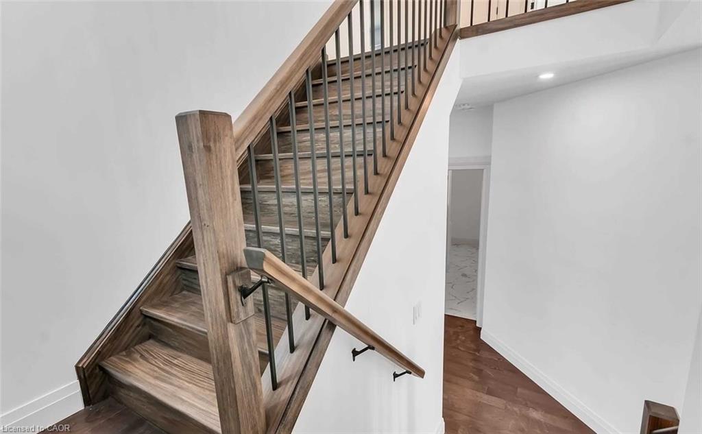 28 Rosina Lane, Thamesford, ON - Indoor Photo Showing Other Room