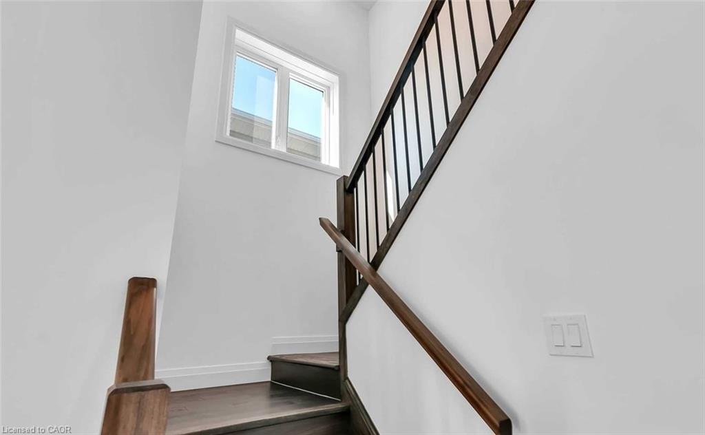 28 Rosina Lane, Thamesford, ON - Indoor Photo Showing Other Room