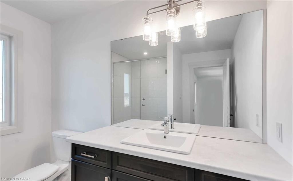 28 Rosina Lane, Thamesford, ON - Indoor Photo Showing Bathroom