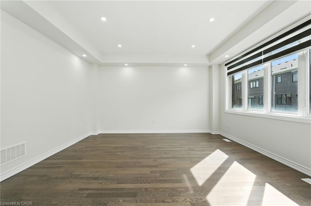 421 Barker Parkway, Thorold, ON - Indoor Photo Showing Other Room