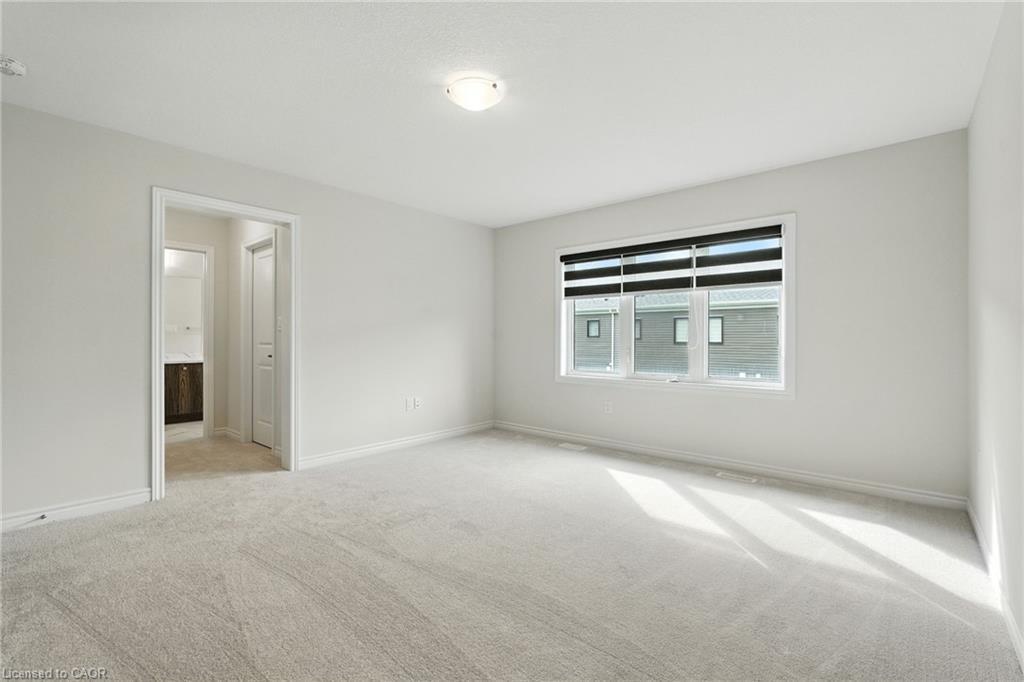 421 Barker Parkway, Thorold, ON - Indoor Photo Showing Other Room