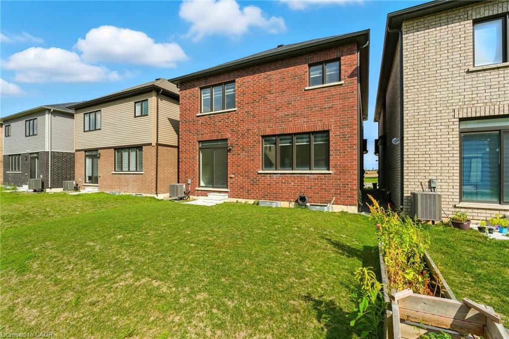 421 Barker Parkway, Thorold, ON - Outdoor With Exterior