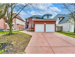 113 Meadowlands Boulevard Ancaster, ON L9K 1H8