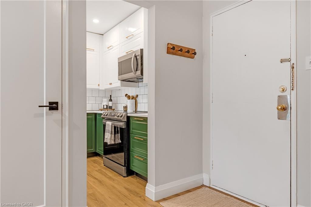 208-37 Mericourt Road, Hamilton, ON - Indoor