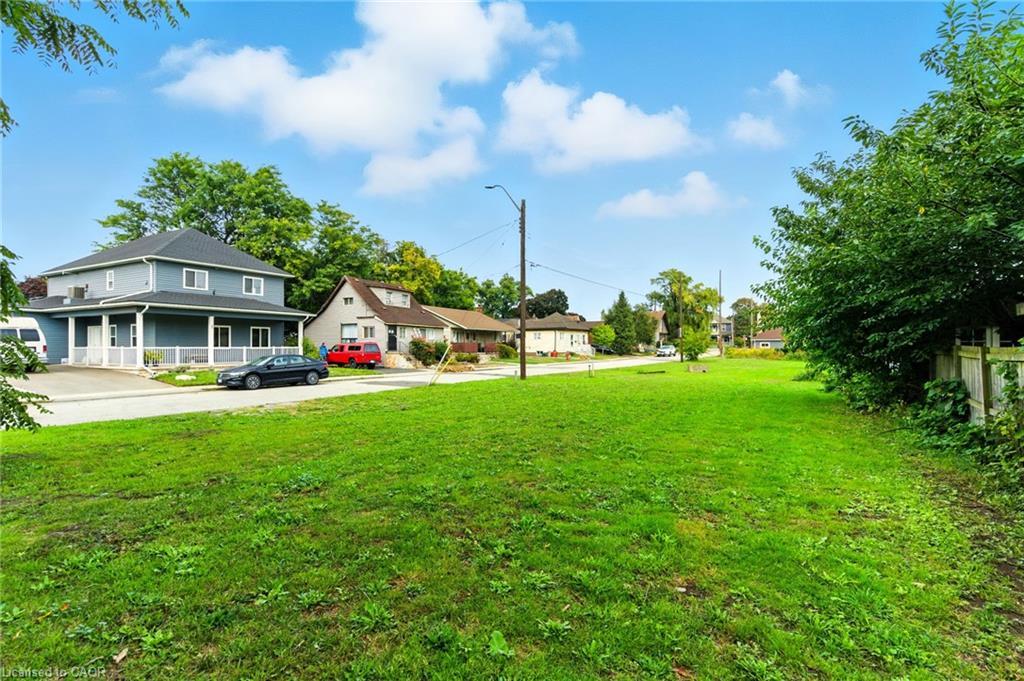 10 Knapmans Drive, Hamilton, ON