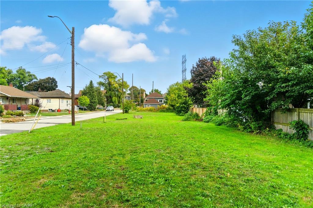 10 Knapmans Drive, Hamilton, ON