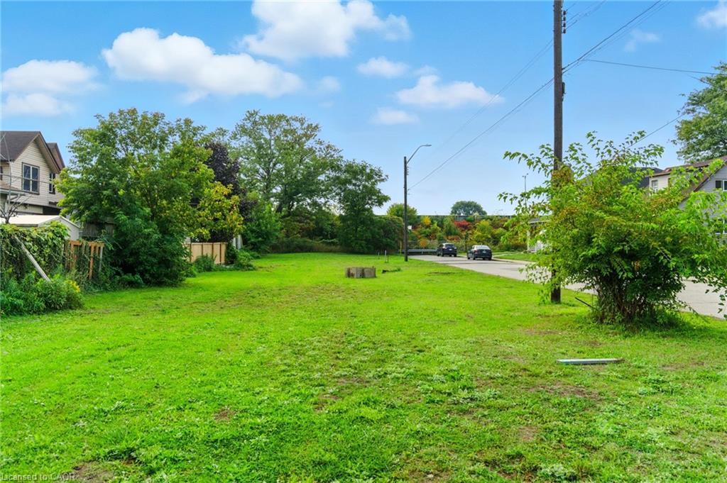 10 Knapmans Drive, Hamilton, ON